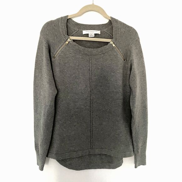 French Connection Classic Gray Crew Neck Long Sleeve Sweater Zipper Detail Sz XS - Picture 1 of 11